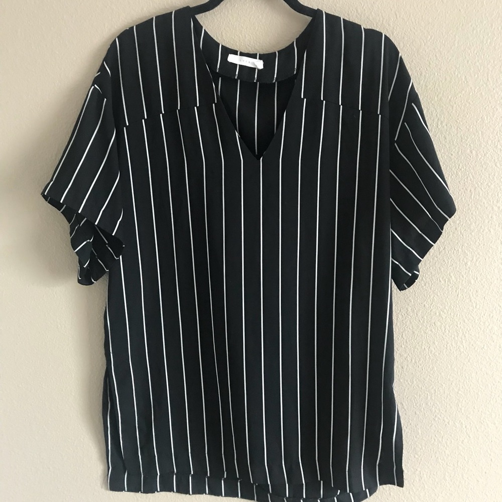 🚫SOLD🚫 LUSH black and white stripe blouse